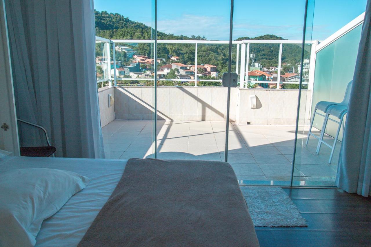Mergulho No Mar De Jurere Com Vista Lateral Florianopolis Ngoại thất bức ảnh